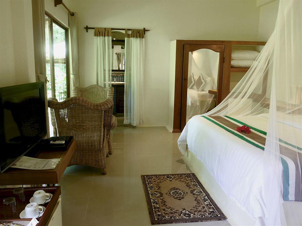 Le Flamboyant Resort Kep Exterior photo