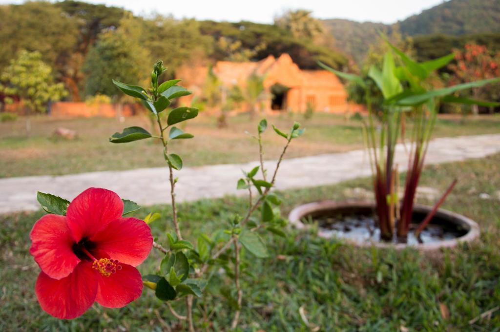 Le Flamboyant Resort Kep Exterior photo