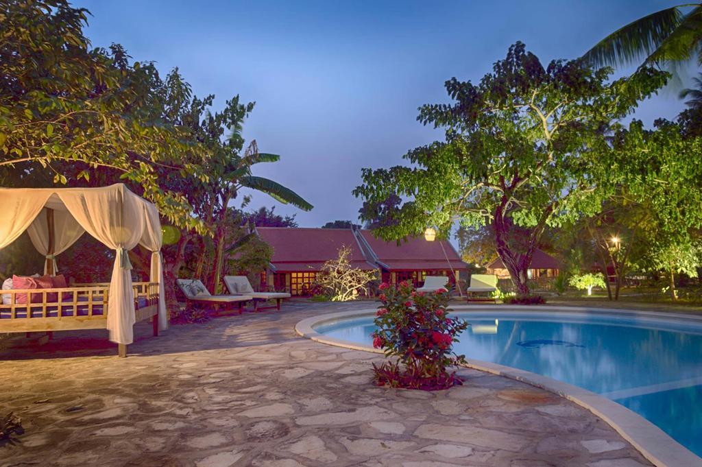 Le Flamboyant Resort Kep Exterior photo